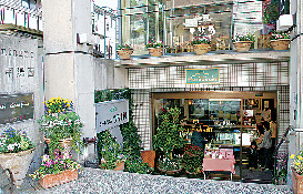 【神戸郊外×パン&スイーツ】厳選素材を使ったケーキをできたてで「ケーキハウス ツマガリ・甲陽園」