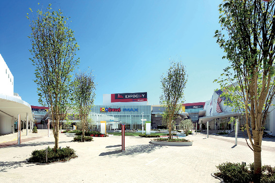 ショッピングはここで!EXPOCITY