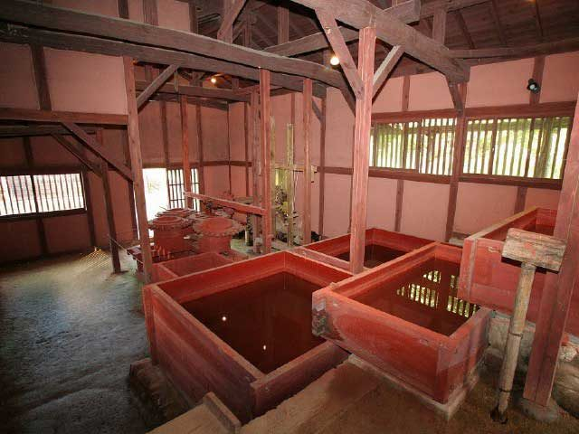 【吹屋ベンガラとは】ベンガラ館