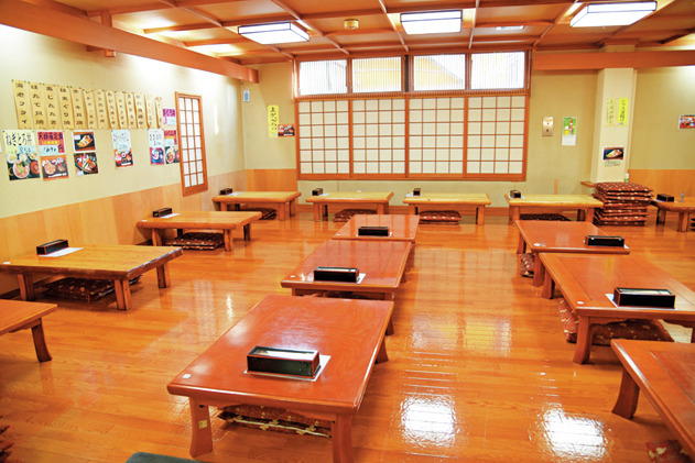 【那珂湊おさかな市場の人気ランキング 第5位】港町のランチにぴったり! 海の幸をのせた大漁船「地魚食事処 小舟」