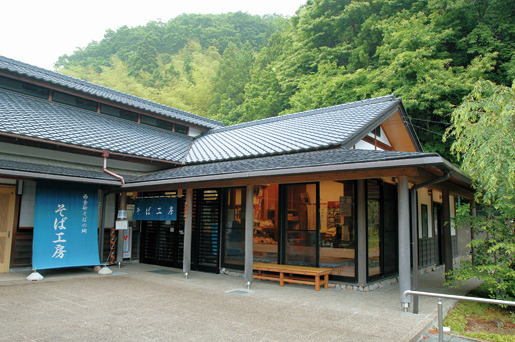 そばの香りや風味は「三たて」で初めてわかる「西金砂そばの郷そば工房」