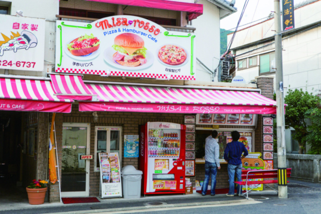 【佐世保バーガーの人気店】スパイシーなダブルパテに人気集中「ミサ ロッソ」