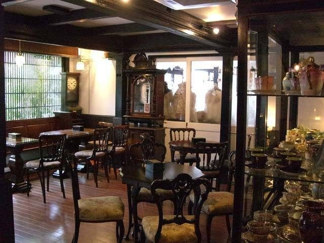 大正ロマンの香りが漂う喫茶店「風見鶏」