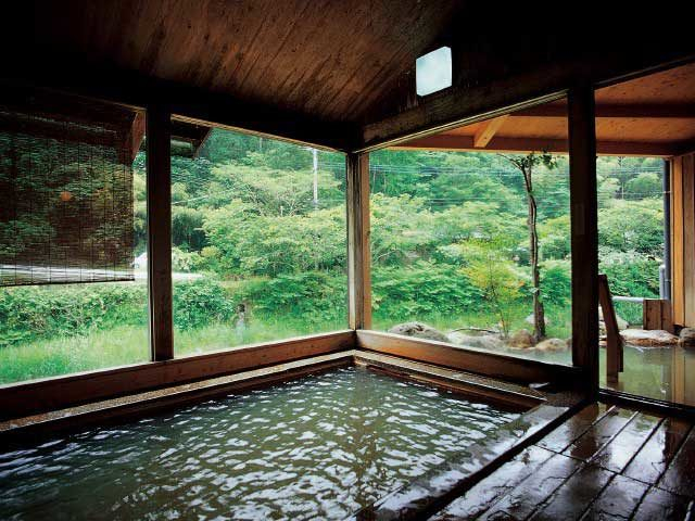 大分【長湯温泉】ラムネのような日本一の炭酸泉に癒される - まっぷるトラベルガイド