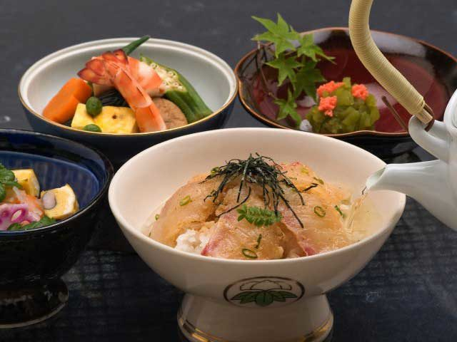 若栄屋の「鯛茶漬 」