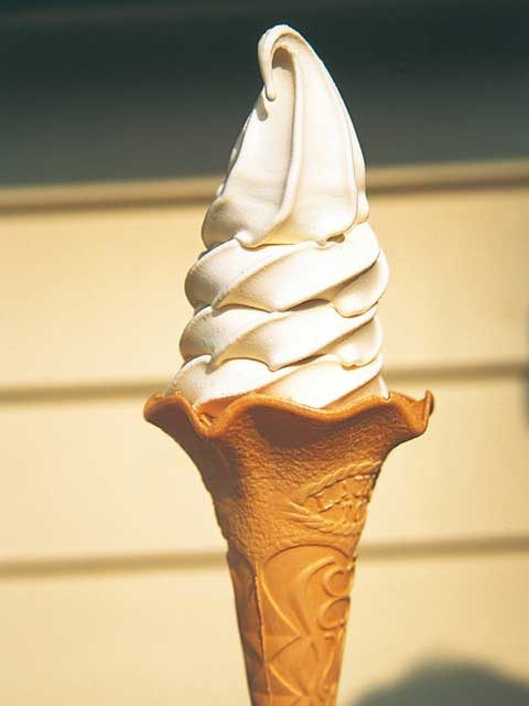 味噌とソフトが共演するまろやかソフト「五穀屋」