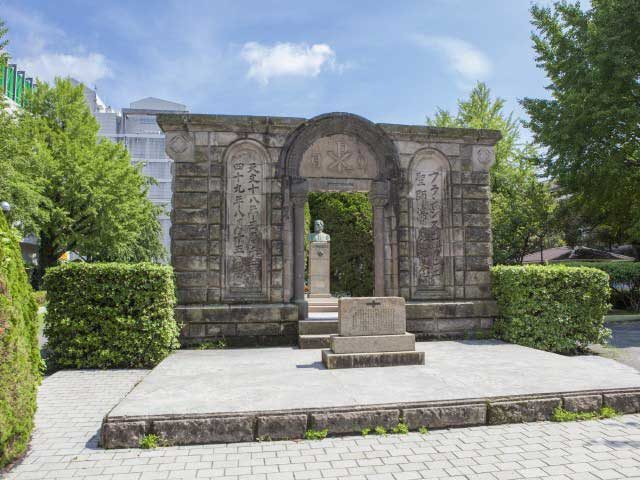 ザビエル滞麑記念碑
