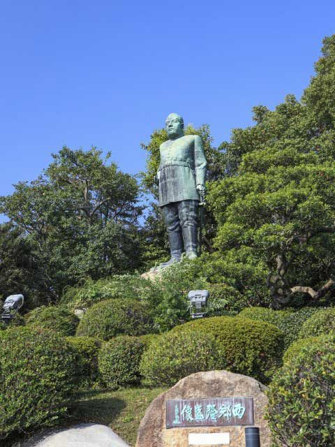 お楽しみ1.西郷隆盛銅像