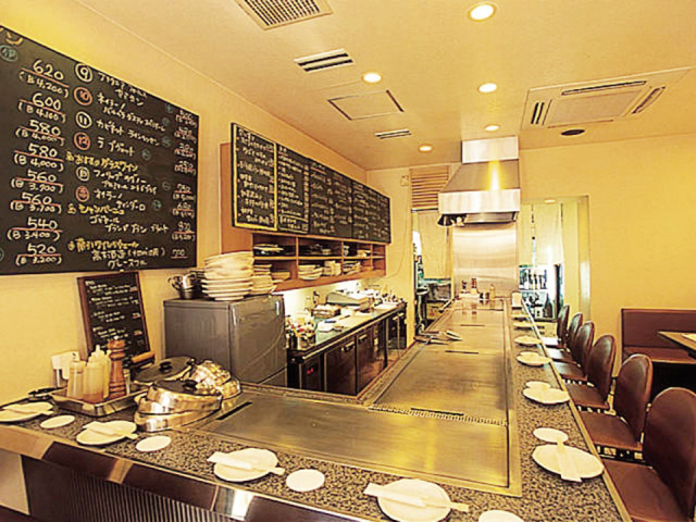 随所に感じるシェフの個性「お好み焼・鉄板焼 時分時」