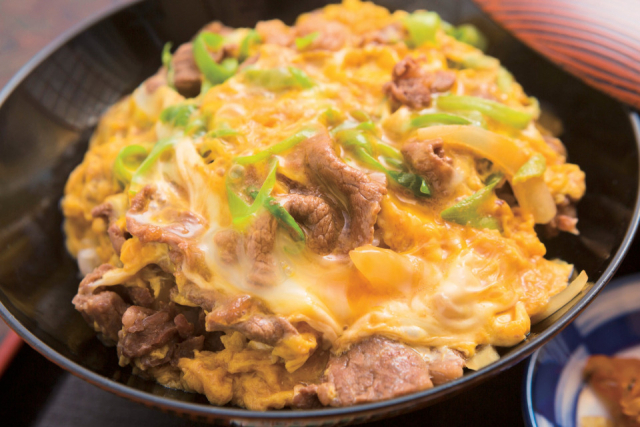 精肉店の上質な肉を気軽に「はり重 カレーショップ」