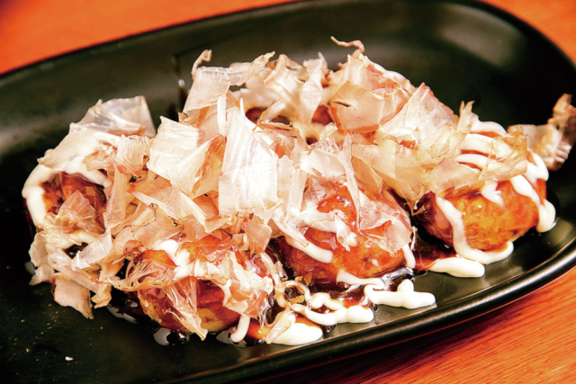 お酒がすすむ王道たこ焼「TAKO TAKO KING 本店」