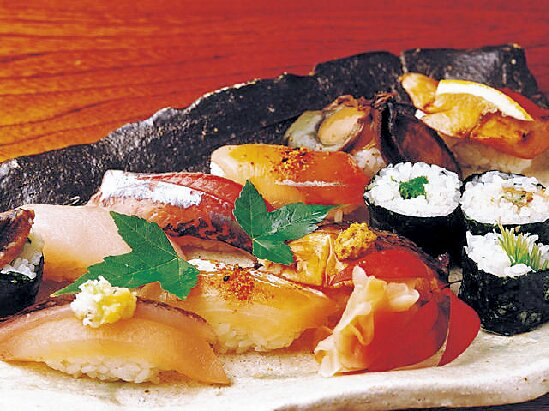 創作料理も自慢の寿司処「鮨 笹元」