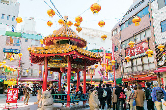 【南京町 中華街×おもしろい風景】中国風あづまやでちょっと休憩