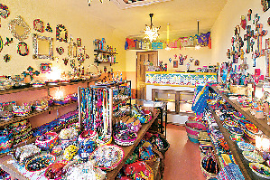 【神戸・北野の雑貨屋さん】mano (マノ)