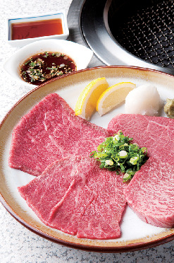 【鶴橋×焼き肉】グループで盛り上がれる大バコの空間「焼肉 吉田新館」