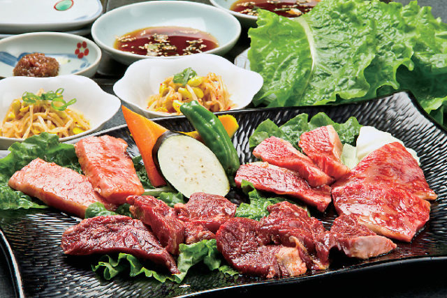 【鶴橋×焼き肉】本場オモニの味に感激! 焼き肉と一緒に一品料理をいろいろ食べたい「韓国料理・焼肉 大邱家」