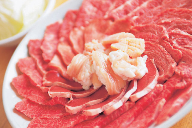 【鶴橋×焼き肉】肉の鮮度がバツグンで炭火の香ばしさが旨い!「鶴一 本店」