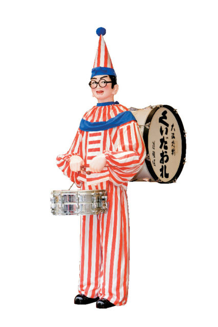 最後は大阪名物くいだおれ太郎と記念撮影!