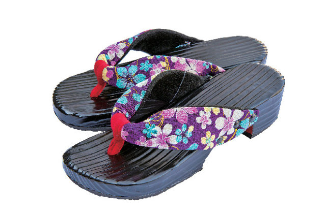 機能的で小粋な下駄&木製サンダル「こもれび工房」