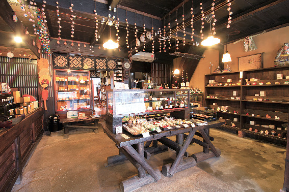 おはじきや土鈴などの和雑貨がいっぱい「東光堂」