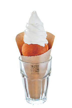 だんご壁に丸窓の和モダンなカフェ「MUGIYA CAFE」