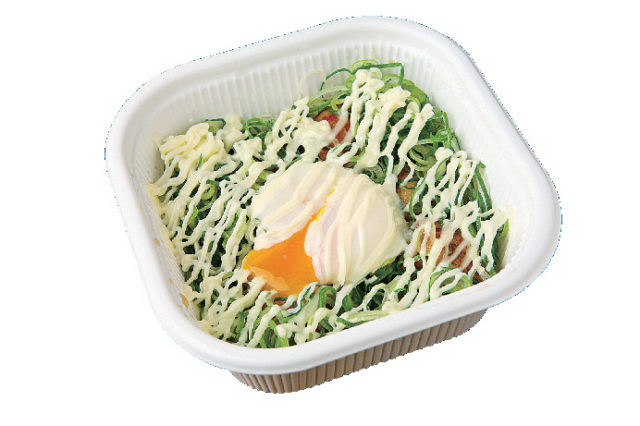 ネギと半熟玉子がからみ合う!「くれおーる道頓堀店」