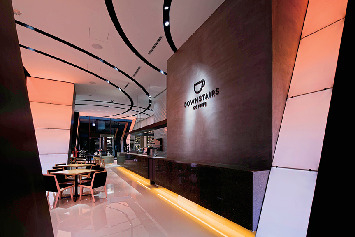 DOWNSTAIRS COFFEE(ダウンステアーズコーヒー)