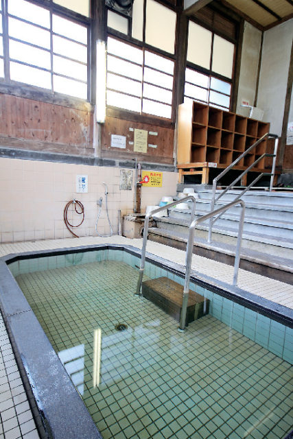 永石温泉(なげしおんせん)