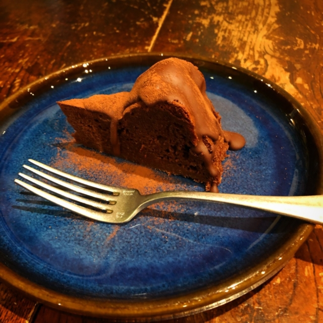 アンティークな雰囲気もgood「elv cafe」