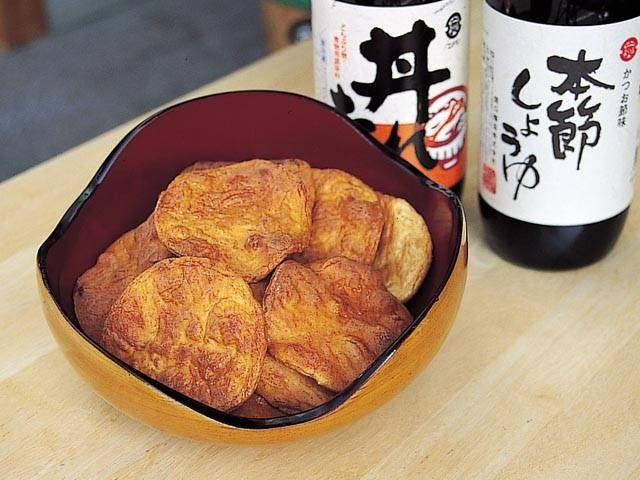 【筑西×ショッピング】醤油工場が作る煎餅「お醤油屋さんのおせんべい本舗本店」