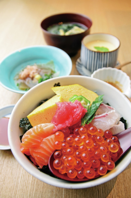 【福岡×海鮮】人気の居酒屋の味を手ごろな定食で「田中田式 海鮮食堂 魚忠」