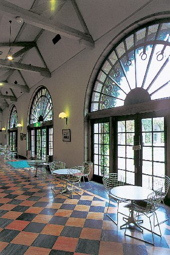 倉敷アイビースクエア