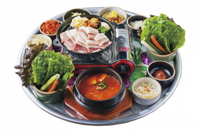 鶴橋コリアンタウンで料理&カフェ使いするなら「韓国宮廷餅カフェ茶母 鶴橋別館店」