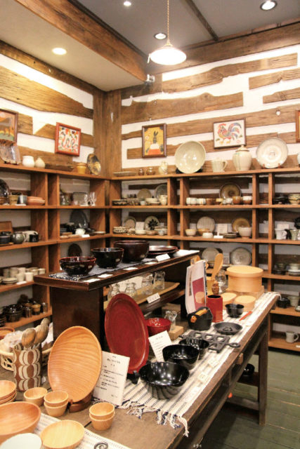 【岡山のリノベエリア×問屋町】現代生活にすっとなじむ 手仕事の逸品を「くらしのギャラリー本店」