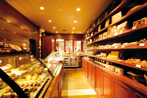 ショコラティエ ラ・ピエール・ブランシュ 元町店