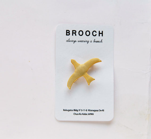 BROOCH