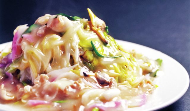 【長崎のちゃんぽん&皿うどん】この飾り包丁を見よ! 路地裏の隠れた名店「康楽」