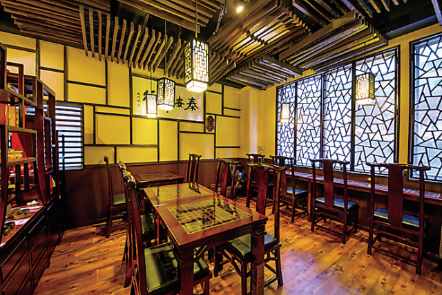 中国茶や美肌パフェでほっとひと息「茶房 泰安洋行」