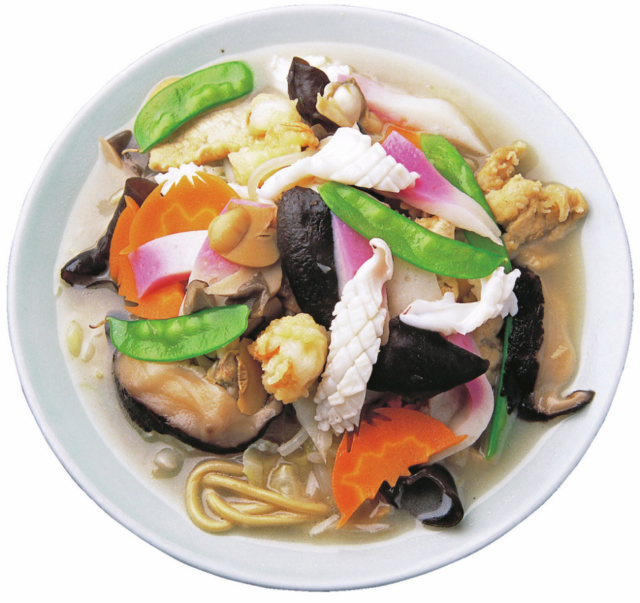 【長崎のちゃんぽん&皿うどん】この飾り包丁を見よ! 路地裏の隠れた名店「康楽」