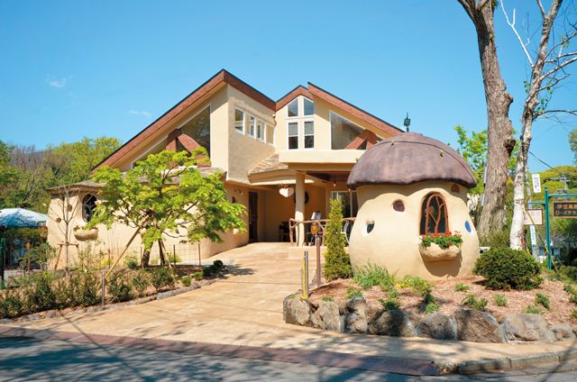 ファンタジーな世界で旅の疲れを癒やす「伊豆高原ローズテラス」