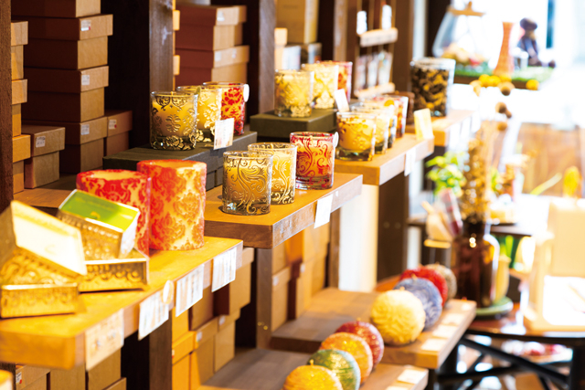 バリ島の天然素材から生まれる癒やしの香りを求めて「神戸香屋」