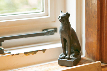 大佛次郎の愛した猫グッズがずらり