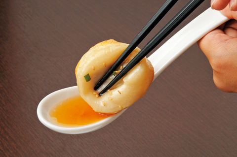 ミックス生煎包 980円(3種6個)