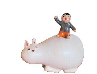 約35作家の作品が並ぶ「ギャラリー舞台」