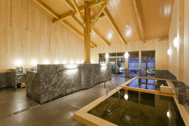 地域の交流拠点・健康の駅 フォンタナの丘かもう