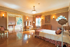 山手最大級の規模を誇る「ベーリック・ホール」