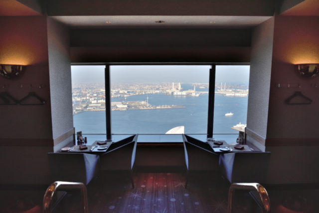 スカイラウンジ シリウス 【横浜ロイヤルパークホテル】