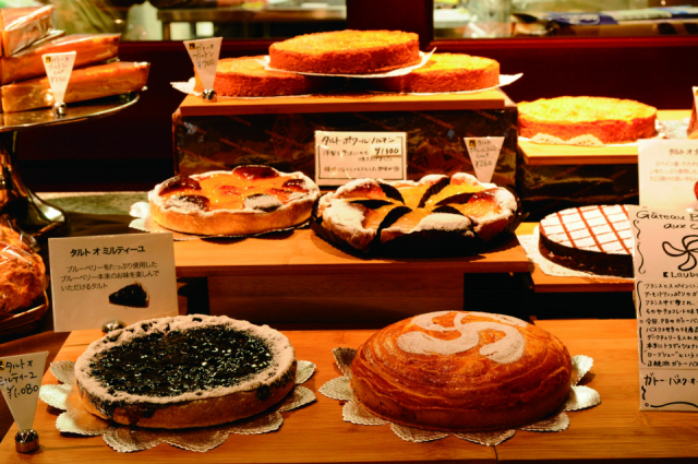 カカオの特性を引き出す卓越した技術とセンス「ショコラティエ ラ・ピエール・ブランシュ 元町店」