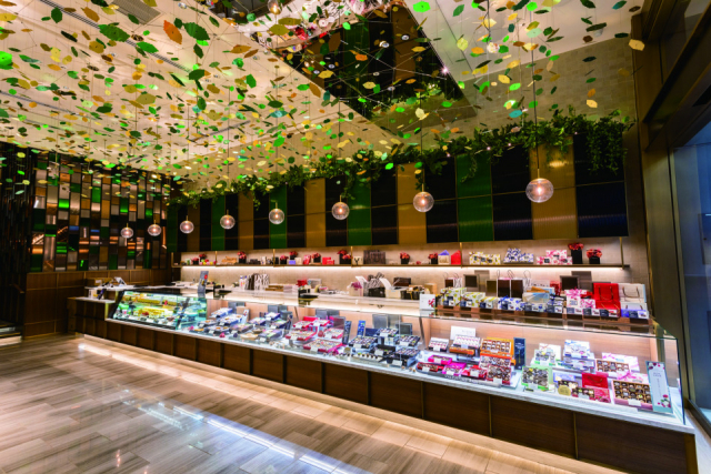 なめらか食感で美味容器も人気の秘密♡「モロゾフ神戸本店」