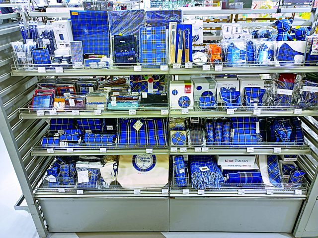 おなじみのロフトで神戸タータンに出会える「神戸ロフト」